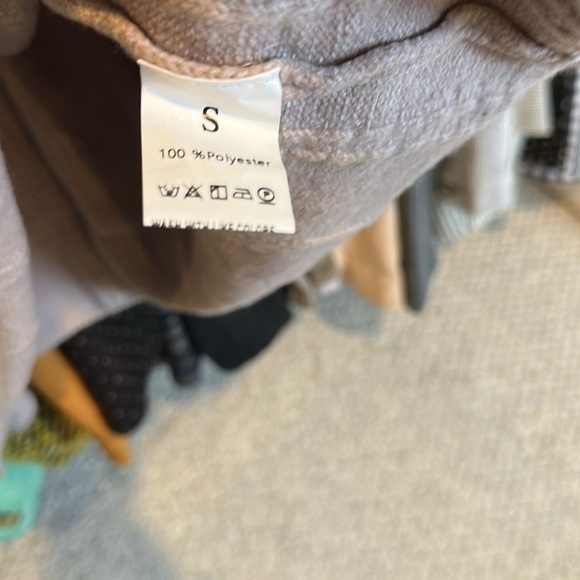 Unbranded beige elastic waistband sweater skirt size S - Picture 2 of 3